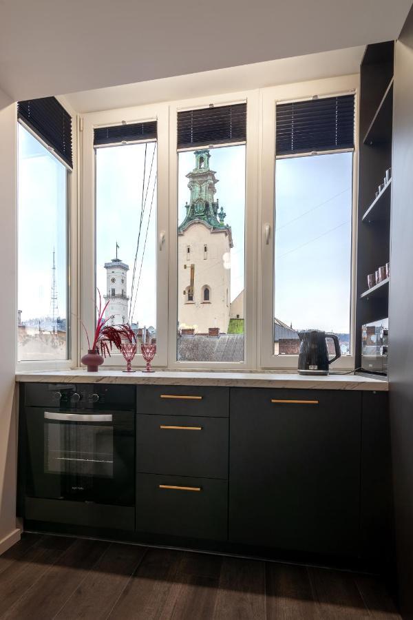 Leogrand Apartments On Svobody Avenue Lviv Bagian luar foto